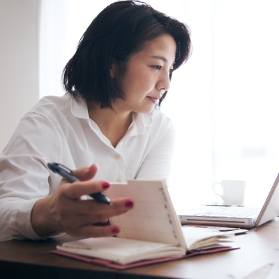 Instructor working from home online Instructor working from home online